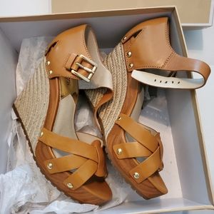 Women  wedge heels